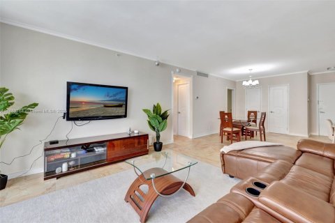 Condominio en venta en Hollywood, Florida, 1 dormitorio, 82.03 m2 № 1731617 - foto 10
