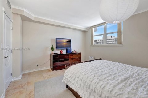 Condominio en venta en Hollywood, Florida, 1 dormitorio, 82.03 m2 № 1731617 - foto 22
