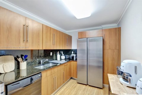 Condominio en venta en Hollywood, Florida, 1 dormitorio, 82.03 m2 № 1731617 - foto 14