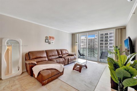 Condominio en venta en Hollywood, Florida, 1 dormitorio, 82.03 m2 № 1731617 - foto 9