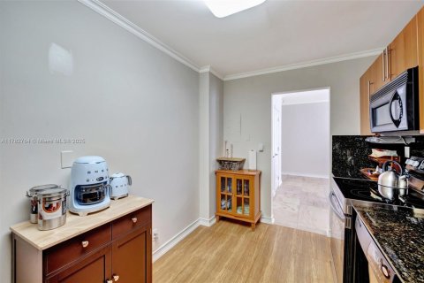 Condominio en venta en Hollywood, Florida, 1 dormitorio, 82.03 m2 № 1731617 - foto 16