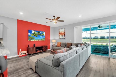 House in Davenport, Florida 10 bedrooms, 408.68 sq.m. № 1759447 - photo 10