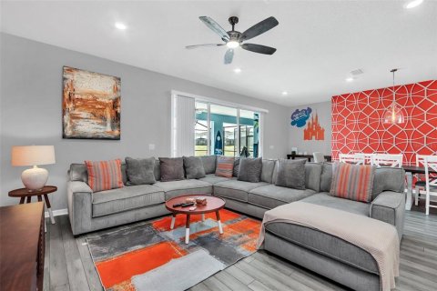 House in Davenport, Florida 10 bedrooms, 408.68 sq.m. № 1759447 - photo 11