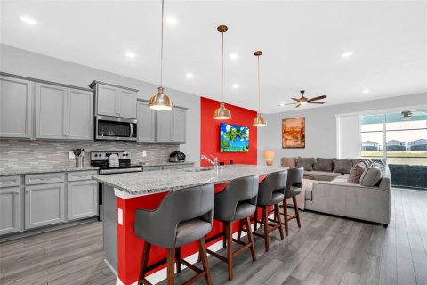 House in Davenport, Florida 10 bedrooms, 408.68 sq.m. № 1759447 - photo 5