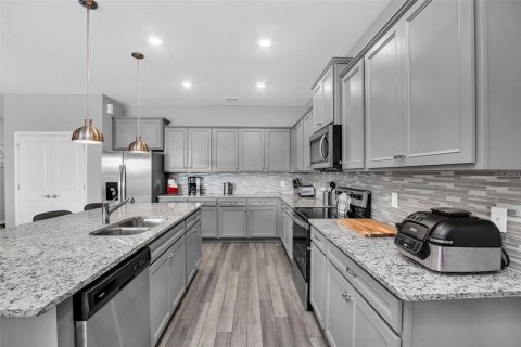House in Davenport, Florida 10 bedrooms, 408.68 sq.m. № 1759447 - photo 7