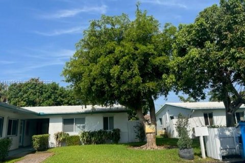 Immobilier commercial à vendre à Fort Lauderdale, Floride: 248.33 m2 № 2031981 - photo 3