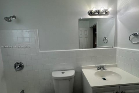 Immobilier commercial à vendre à Fort Lauderdale, Floride: 248.33 m2 № 2031981 - photo 8