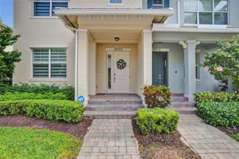 Adosado en Hollywood, Florida 3 dormitorios, 145.02 m2 № 2068099