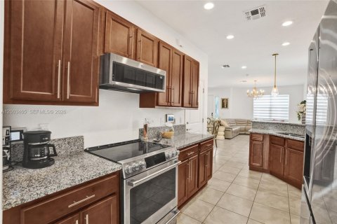 Townhouse in Hollywood, Florida 3 bedrooms, 145.02 sq.m. № 2068099 - photo 13
