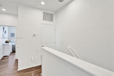 Townhouse in Hollywood, Florida 3 bedrooms, 145.02 sq.m. № 2068099 - photo 21