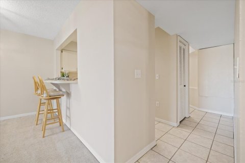 Condo in New Port Richey, Florida, 2 bedrooms  № 2379207 - photo 10