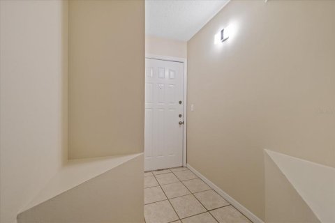 Condo in New Port Richey, Florida, 2 bedrooms  № 2379207 - photo 8