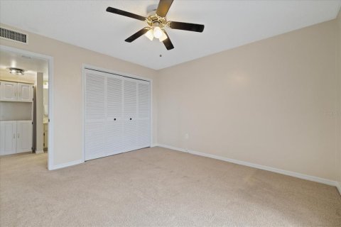 Condo in New Port Richey, Florida, 2 bedrooms  № 2379207 - photo 18