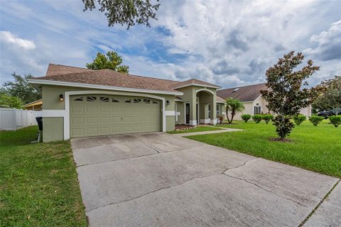 House in Valrico, Florida 4 bedrooms, 183.76 sq.m. № 1918077 - photo 1
