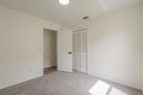 House in Valrico, Florida 4 bedrooms, 183.76 sq.m. № 1918077 - photo 28
