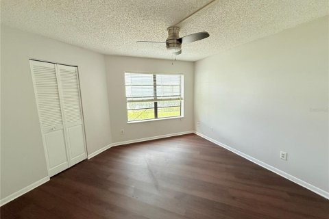 Condo in Orlando, Florida, 2 bedrooms  № 1916470 - photo 8