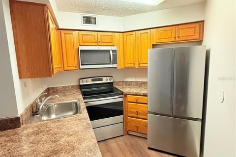 Condo in Orlando, Florida, 2 bedrooms  № 1916470 - photo 4