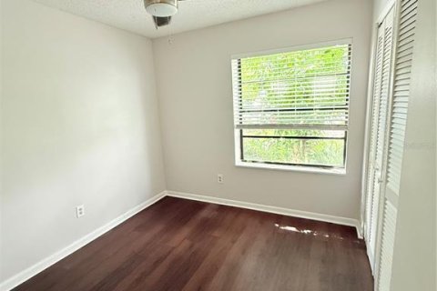 Condo in Orlando, Florida, 2 bedrooms  № 1916470 - photo 13