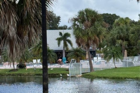 Condo in Orlando, Florida, 2 bedrooms  № 1916470 - photo 18