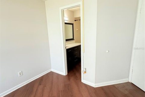 Condo in Orlando, Florida, 2 bedrooms  № 1916470 - photo 10