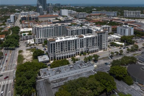Commercial property in Coral Gables, Florida № 1888867 - photo 10