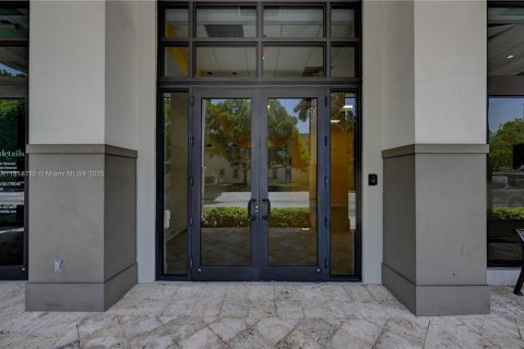 Commercial property in Coral Gables, Florida № 1888867 - photo 3
