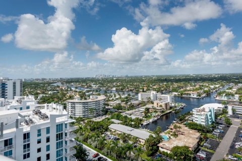 Condo in Fort Lauderdale, Florida, 2 bedrooms  № 1094574 - photo 1