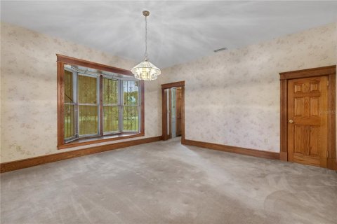House in Bartow, Florida 6 bedrooms, 442.21 sq.m. № 2201550 - photo 9