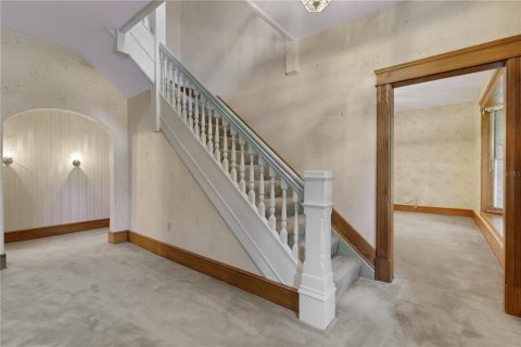 House in Bartow, Florida 6 bedrooms, 442.21 sq.m. № 2201550 - photo 7