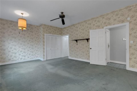 Купить виллу или дом в Бартоу, Флорида 13 комнат, 442.21м2, № 2201550 - фото 18