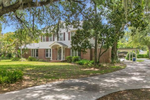 House in Bartow, Florida 6 bedrooms, 442.21 sq.m. № 2201550