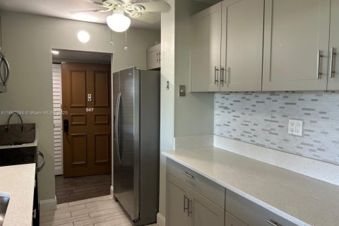 Copropriété à louer à Lauderhill, Floride: 2 chambres, 98.48 m2 № 1961382 - photo 7