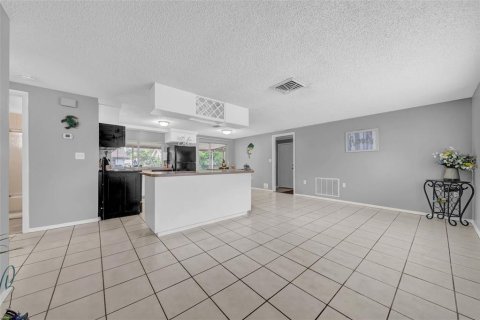 Casa en venta en Hudson, Florida, 2 dormitorios, 110 m2 № 1844723 - foto 4
