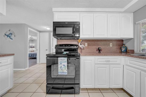 Casa en venta en Hudson, Florida, 2 dormitorios, 110 m2 № 1844723 - foto 12