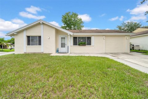 Casa en venta en Hudson, Florida, 2 dormitorios, 110 m2 № 1844723 - foto 1