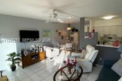 Купить кондоминиум в Халландейл-Бич, Флорида 1 спальня, 58.06м2, № 2002274 - фото 5