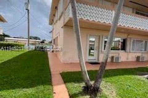 Купить кондоминиум в Халландейл-Бич, Флорида 1 спальня, 58.06м2, № 2002274 - фото 12