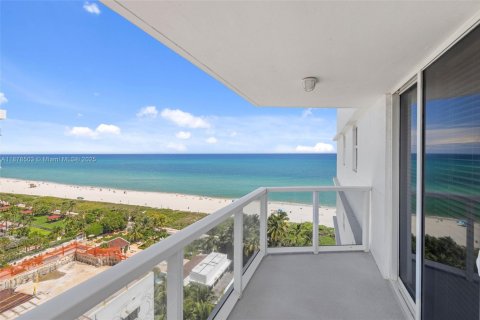 Condo in Miami Beach, Florida, 1 bedroom  № 2013885 - photo 11