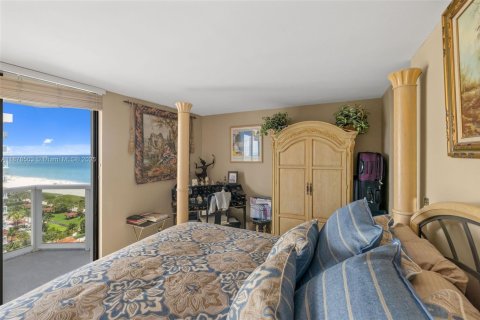 Condo in Miami Beach, Florida, 1 bedroom  № 2013885 - photo 24