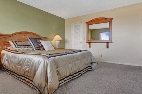 Condo in Lauderhill, Florida, 1 bedroom  № 1850333 - photo 6