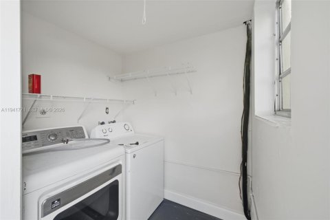 Copropriété à louer à Miami, Floride: 2 chambres, 117.61 m2 № 1999612 - photo 21