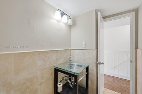 Copropriété à louer à Miami, Floride: 2 chambres, 117.61 m2 № 1999612 - photo 20