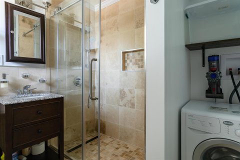 Propiedad comercial en alquiler en West Palm Beach, Florida, 3 habitaciones, 46.45 m2 № 2250753 - foto 12