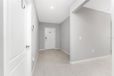 House in Punta Gorda, Florida 4 bedrooms, 188.78 sq.m. № 2118796 - photo 4