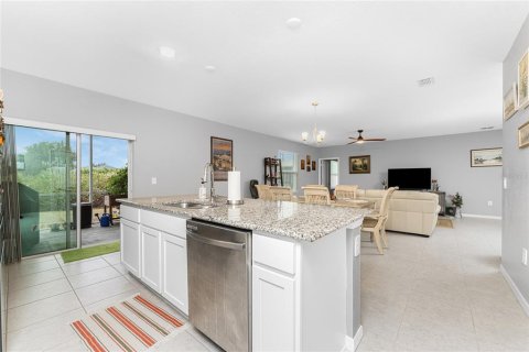 House in Punta Gorda, Florida 4 bedrooms, 188.78 sq.m. № 2118796 - photo 14