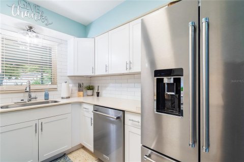 Casa en venta en Saint Petersburg, Florida, 2 dormitorios, 104.24 m2 № 2387553 - foto 11