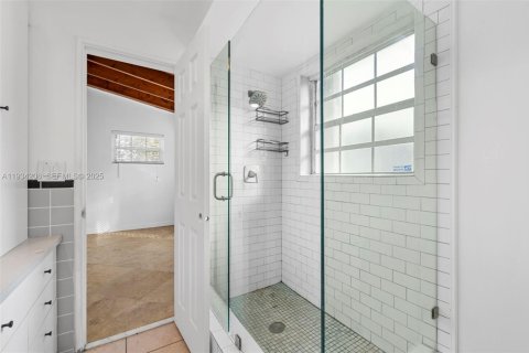 Снять в аренду виллу или дом в Холливуд, Флорида 4 спальни, 164.99м2, № 1992454 - фото 12