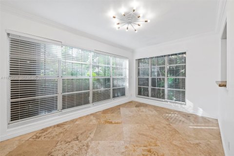 Снять в аренду виллу или дом в Холливуд, Флорида 4 спальни, 164.99м2, № 1992454 - фото 3