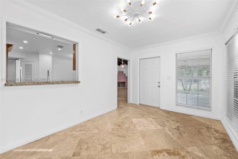 Снять в аренду виллу или дом в Холливуд, Флорида 4 спальни, 164.99м2, № 1992454 - фото 4