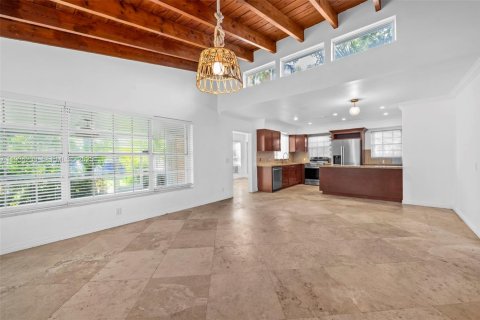 Снять в аренду виллу или дом в Холливуд, Флорида 4 спальни, 164.99м2, № 1992454 - фото 5